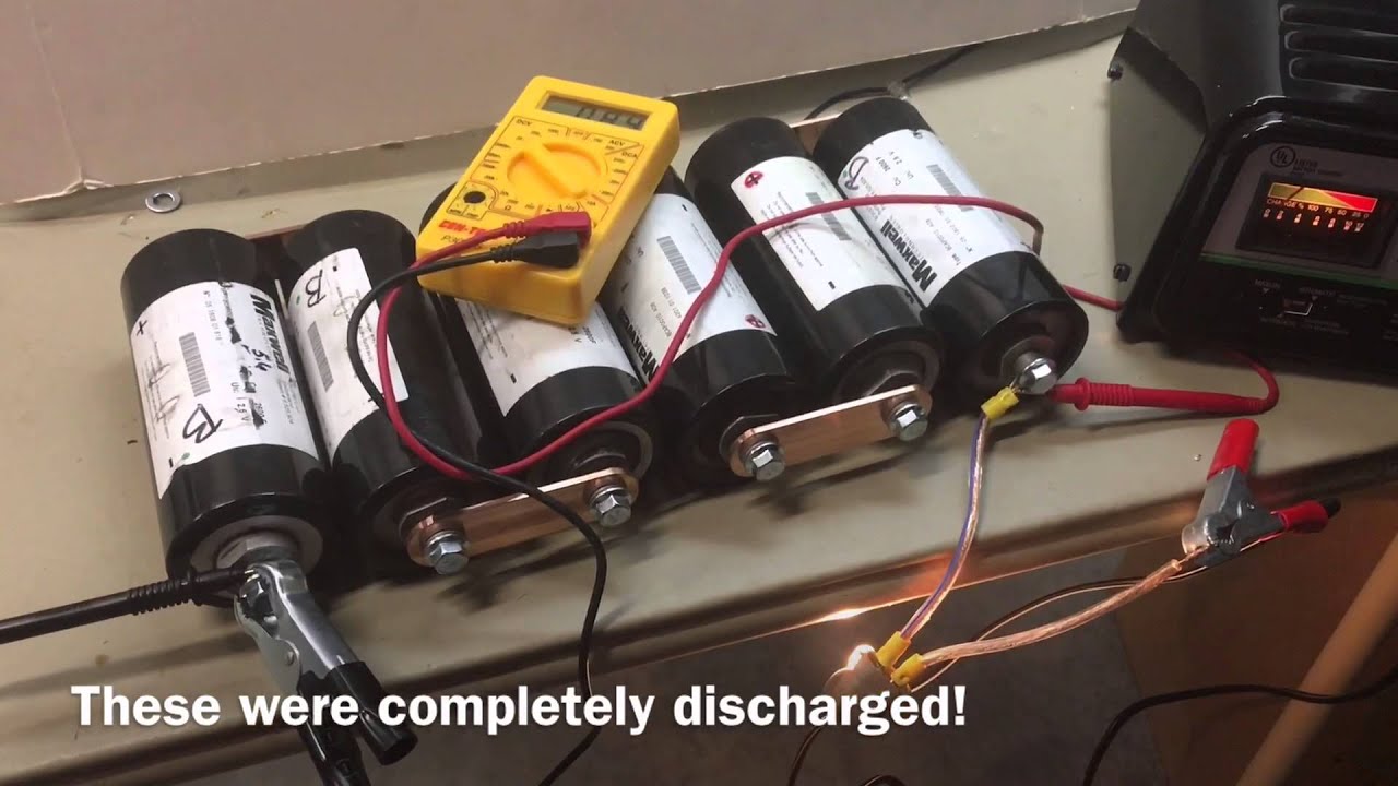 Charging Discharged Boostcap Ultracapacitor Maxwell Capacitor 2.5V 2600F Car Audio