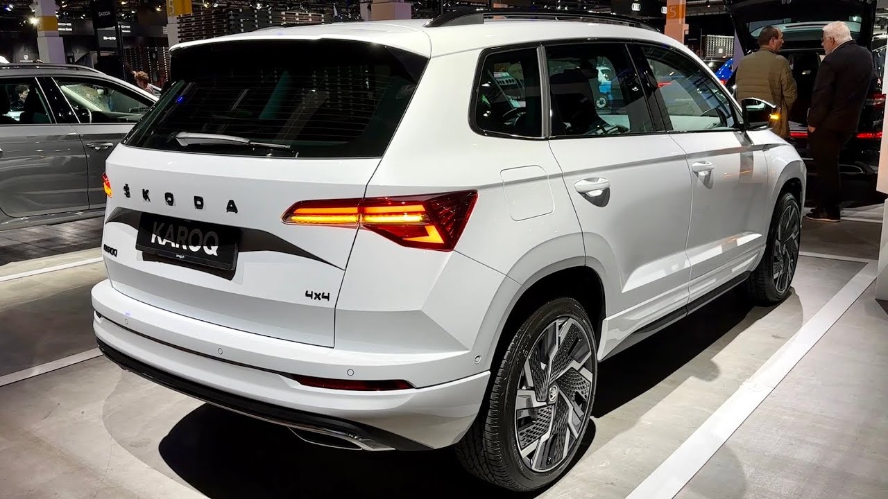 SKODA KAROQ Sportline 2023 - FIRST LOOK & visual REVIEW (exterior, interior, AMBIENT lights)