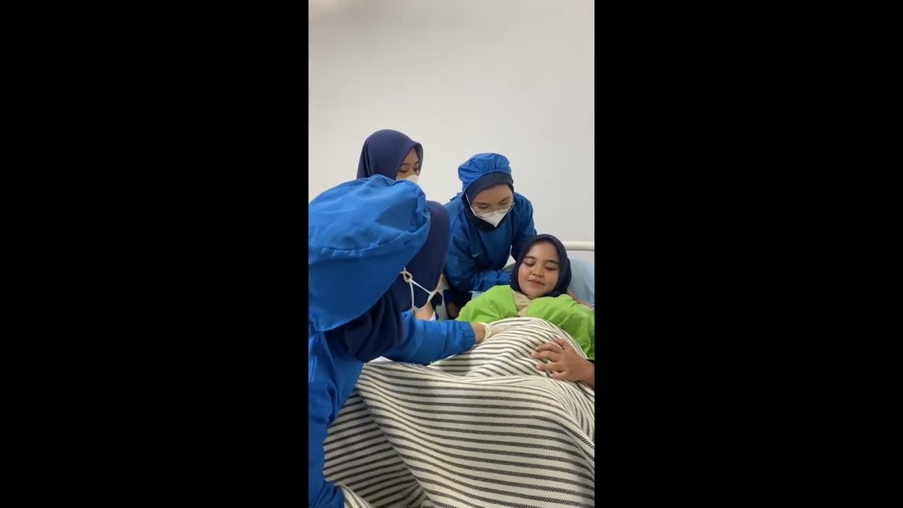 Film pendek persalinan / Kebidanan politeknik harapan bersama/ Tugas pengantar asuhan kebidanan
