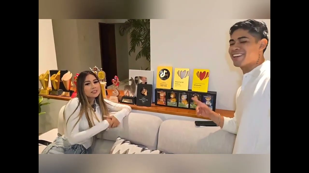 Cañita enseña su mansión a Milenka