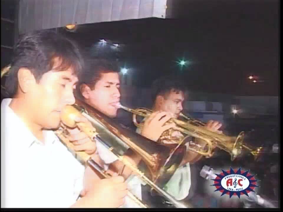 Ella Mintio Caribeños de Guadalupe en vivo