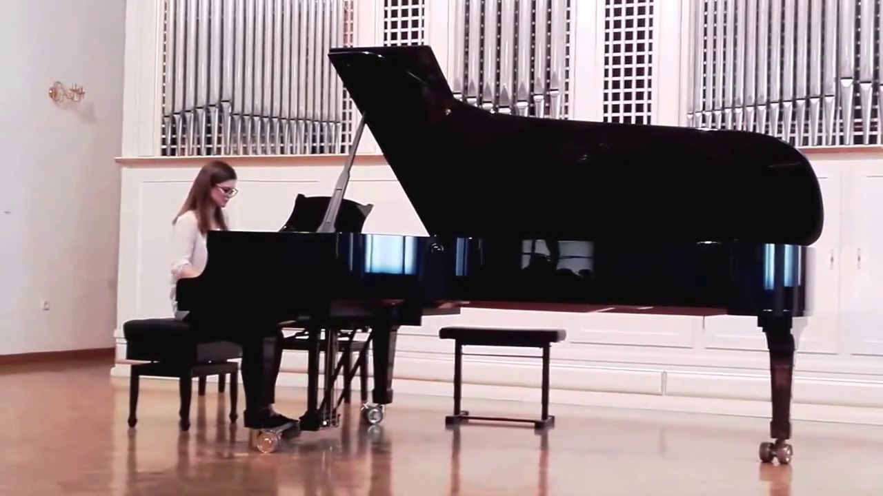Tena Kramar - D. Šostaković - Sentimentalni valcer (18.05.2017.) Glazbena škola Varaždin, produkcija