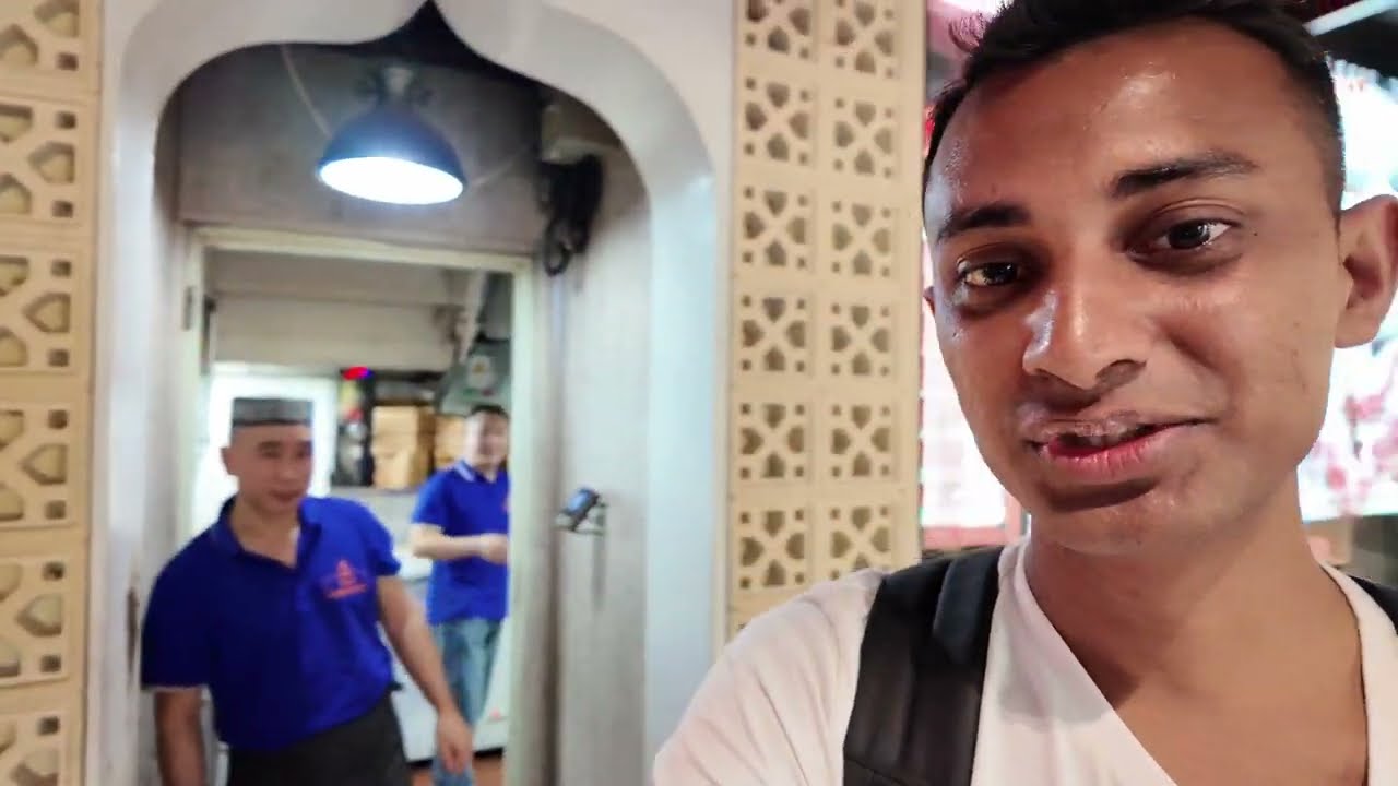 Chinese Muslim আমাকে শু*করের মাং'স খাওয়াল?🇨🇳  Chinese Food উইঘুর মুসলিমরা VLOG