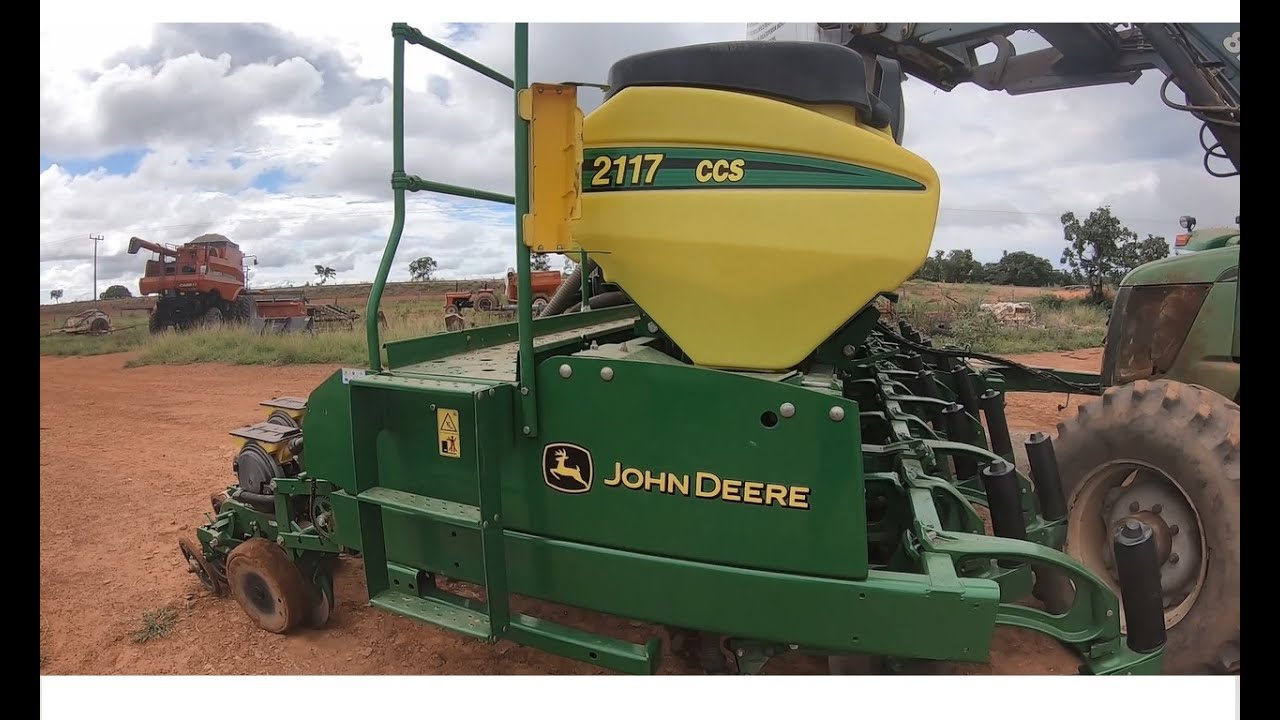 PLANTADEIRA JOHN DEERE 2117 CCS (17 LINHAS)