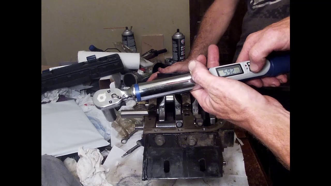 Joyner Spyder 650 complete engine rebuild part 5 ( crank bearing n crank install