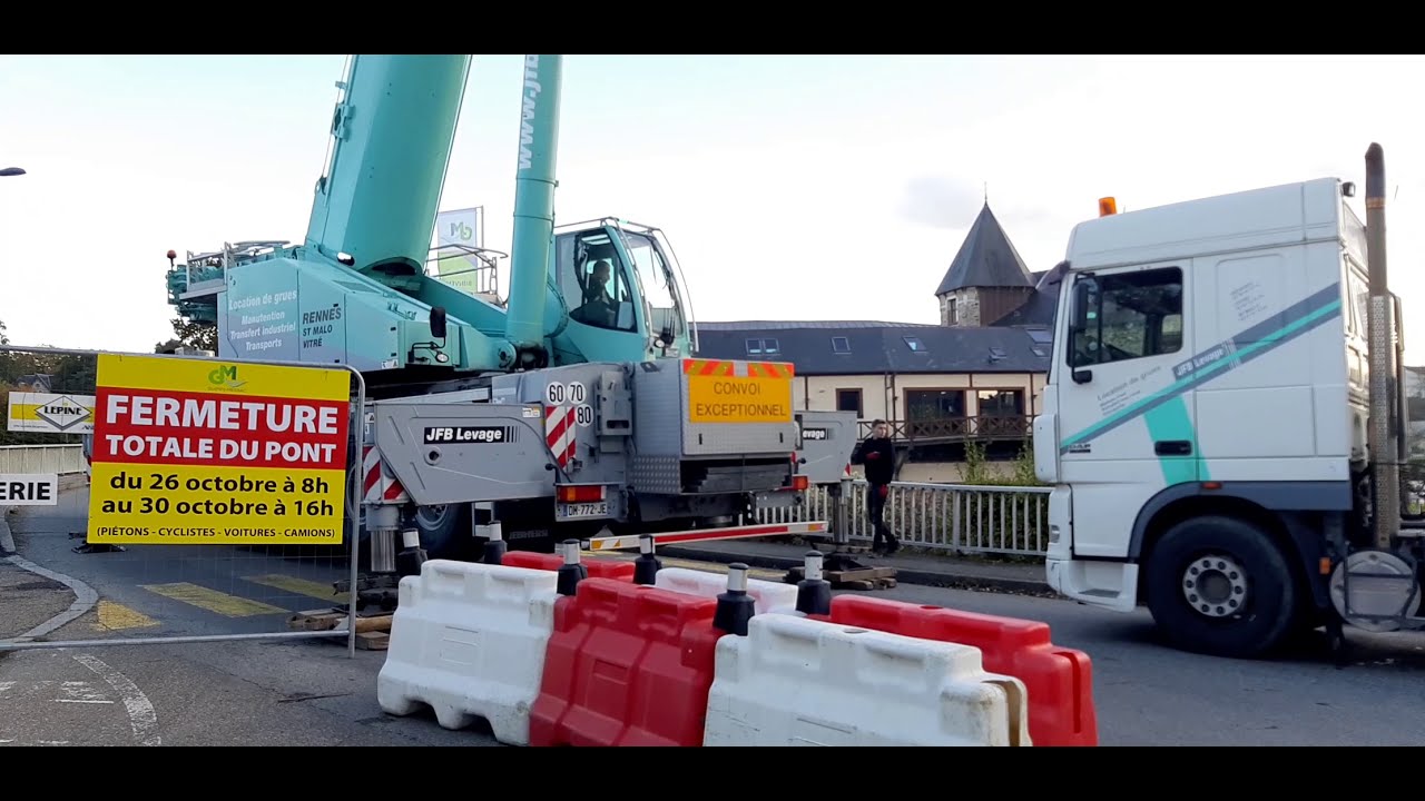 Guipry-Messac arrivée de la grue JFB Levage..pour la pose de la passerelle entre les 2 rives
