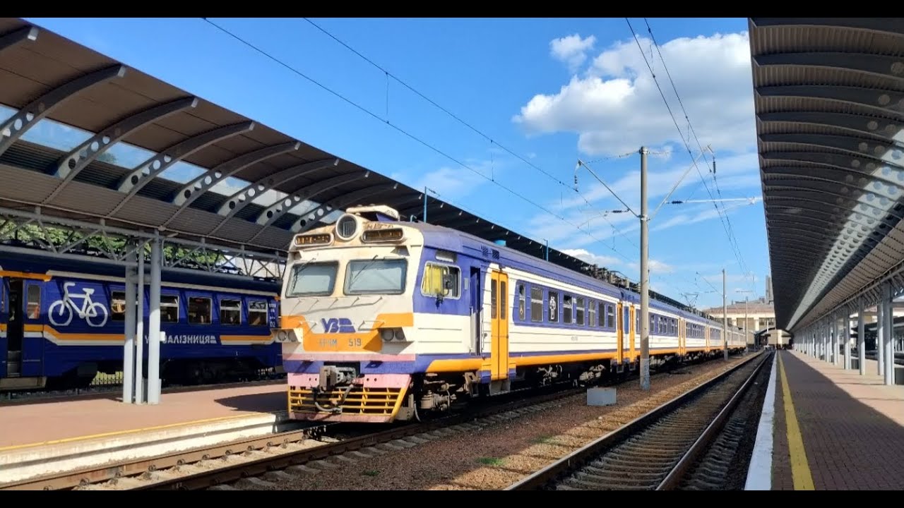 Обзор электропоезда ЭР9м 519