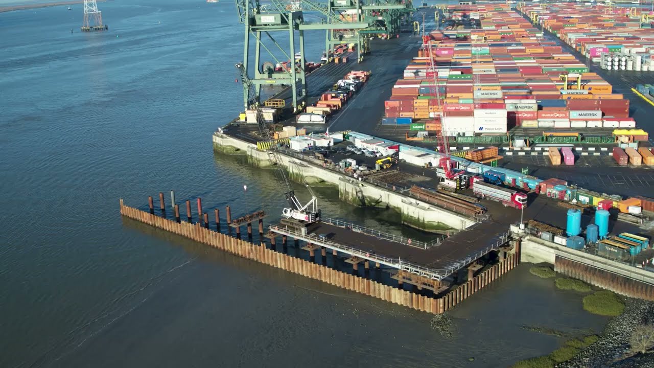 New barge quay at Europa Terminal