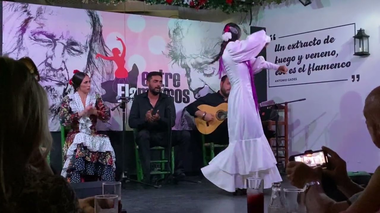 Raquel Sierra en entre flamencos. Solea por bulerías.