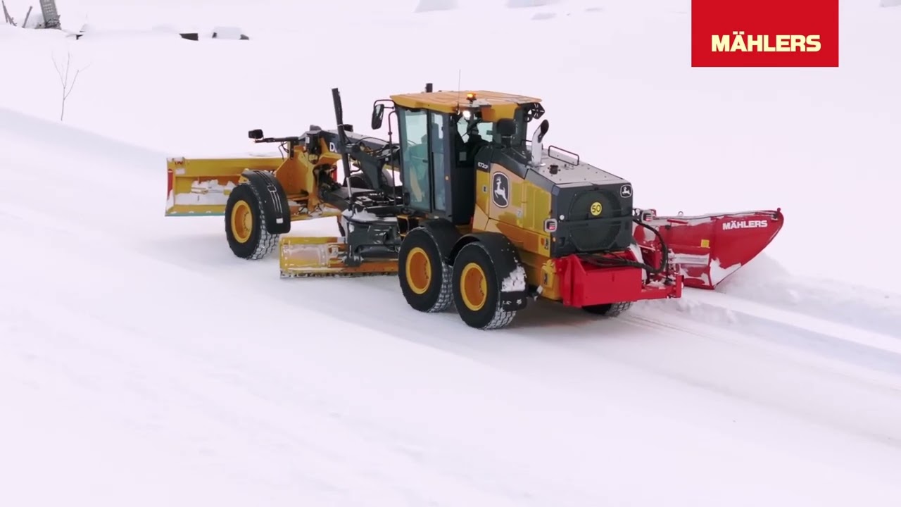 John Deere 672 GP Motor Grader with Mählers side plow