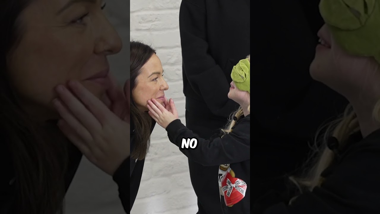 Can She Guess Her Mum Blindfolded?! 🫣