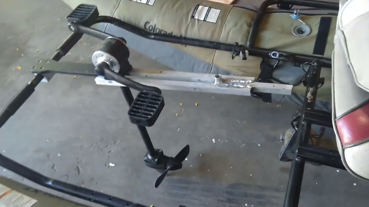 Colorado XT pontoon with pedal drive