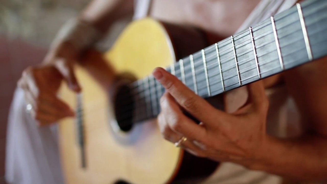 Antigoni Goni plays Tarrega on a Paolo Coriani Guitar