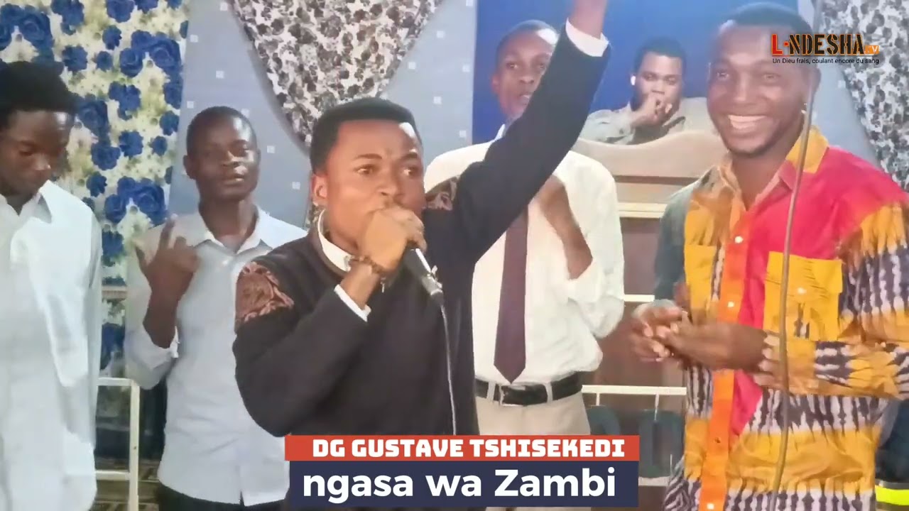 Gustave Tshisekedi chante ngasa wa Zambi chez nous, dans l'église grâce divine L-NDESHA 