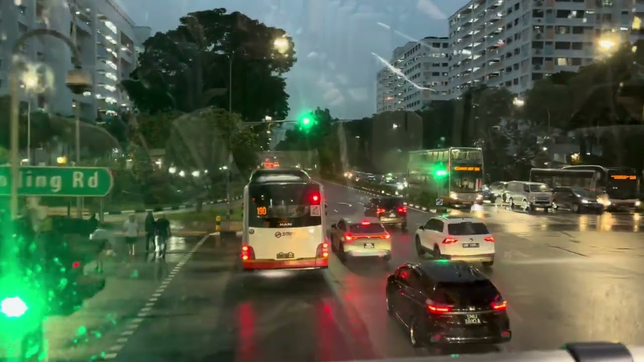 SMRT Buses MAN ND323F A95 (Batch 4) SG6118T on Service 187