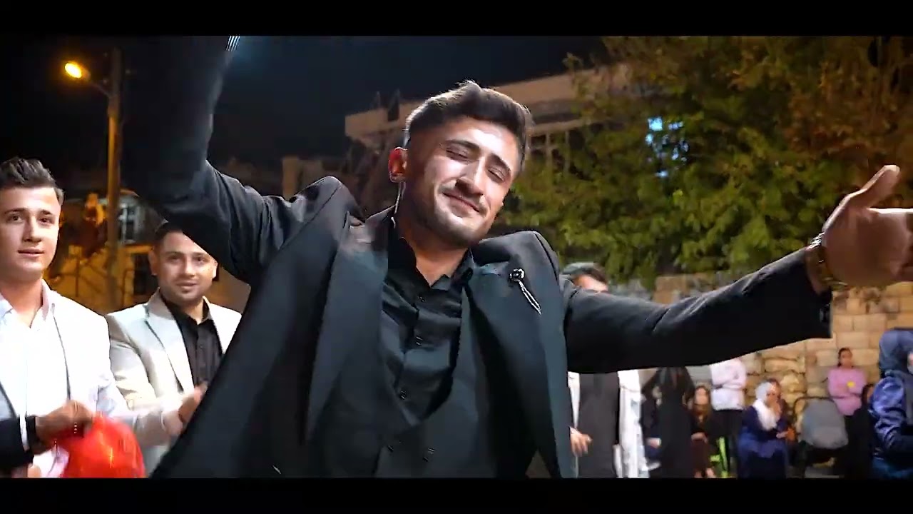 GÖLBAŞI GEDİKLİ KÖYÜ GENÇLERİ HALAYDA ÇOŞUYOR