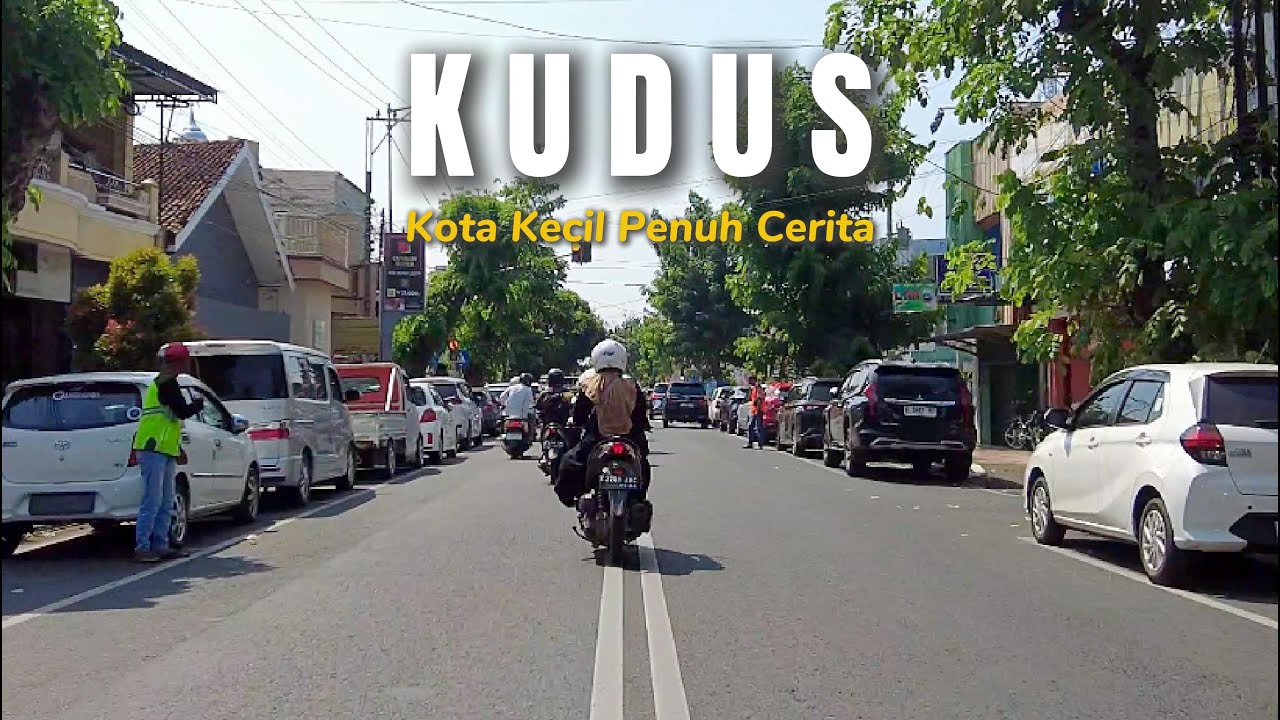 Around Kudus City in The Daytime | The Quiet and Iconic Atmosphere of Kretek City
