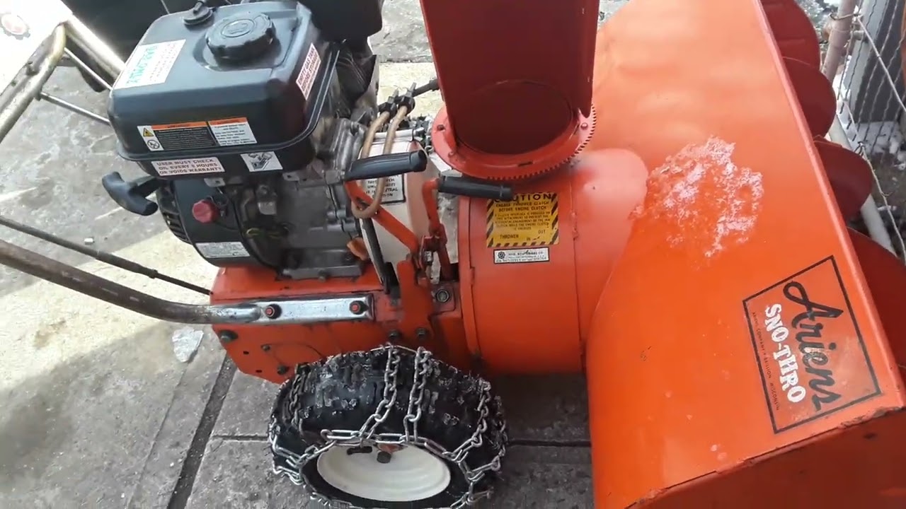 2022 Review of the 1971 Ariens '32 wide 10,000 series.
