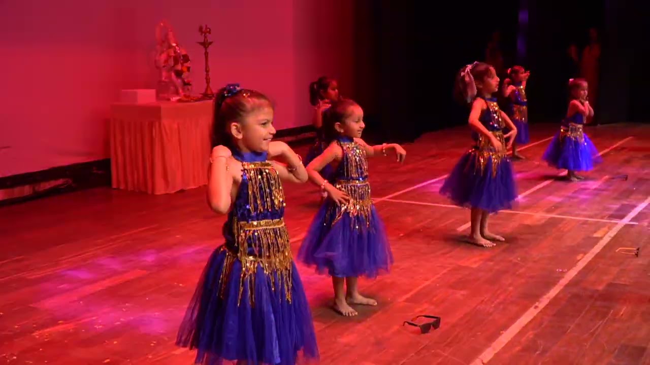 12. Gujarati Theme Song JR.KG GUJ || ANNUAL FUNCTION 2024-25 || UNIVERSAL KIDS SCHOOL