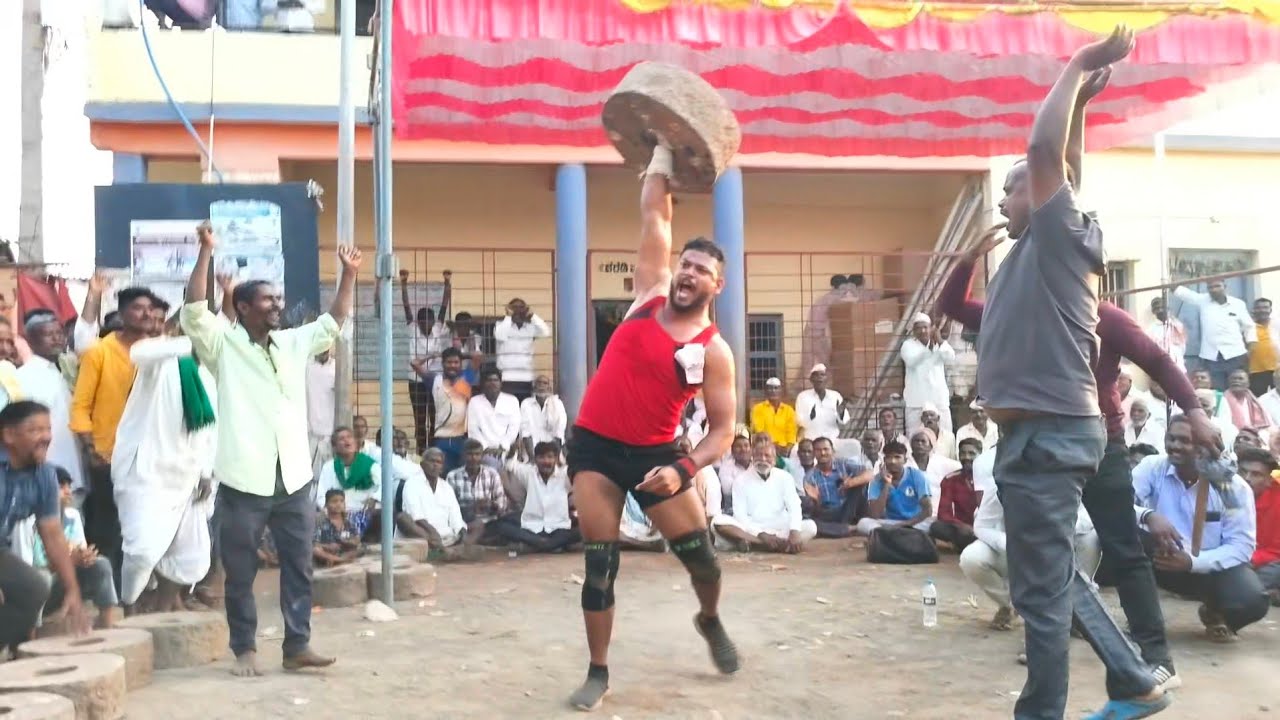 Afjal Khan Mujawar pahalvan stone lifting is live!