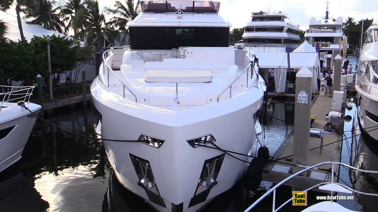2022 Horizon FD 92 Luxury Motor Yacht - Walkaround Tour - 2021 Fort Lauderdale Boat Show