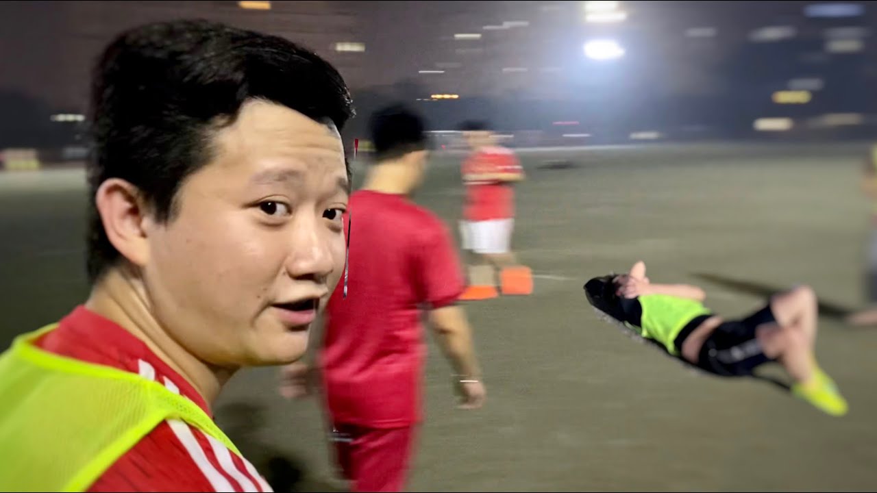(Vlog) Team Đụt đi đá bóng.