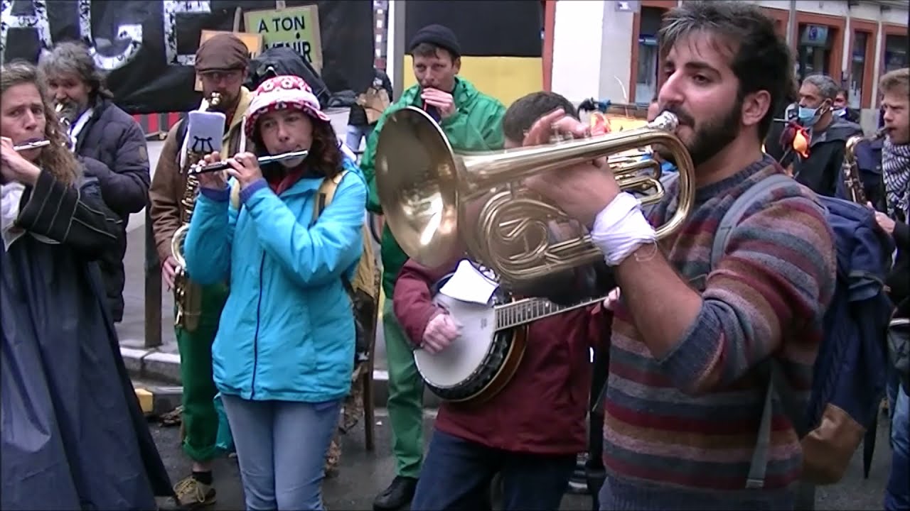 La ManiFanfare Fête du travail, Manifestation du 1 mai 2021 Théâtre de la Cité Toulouse 