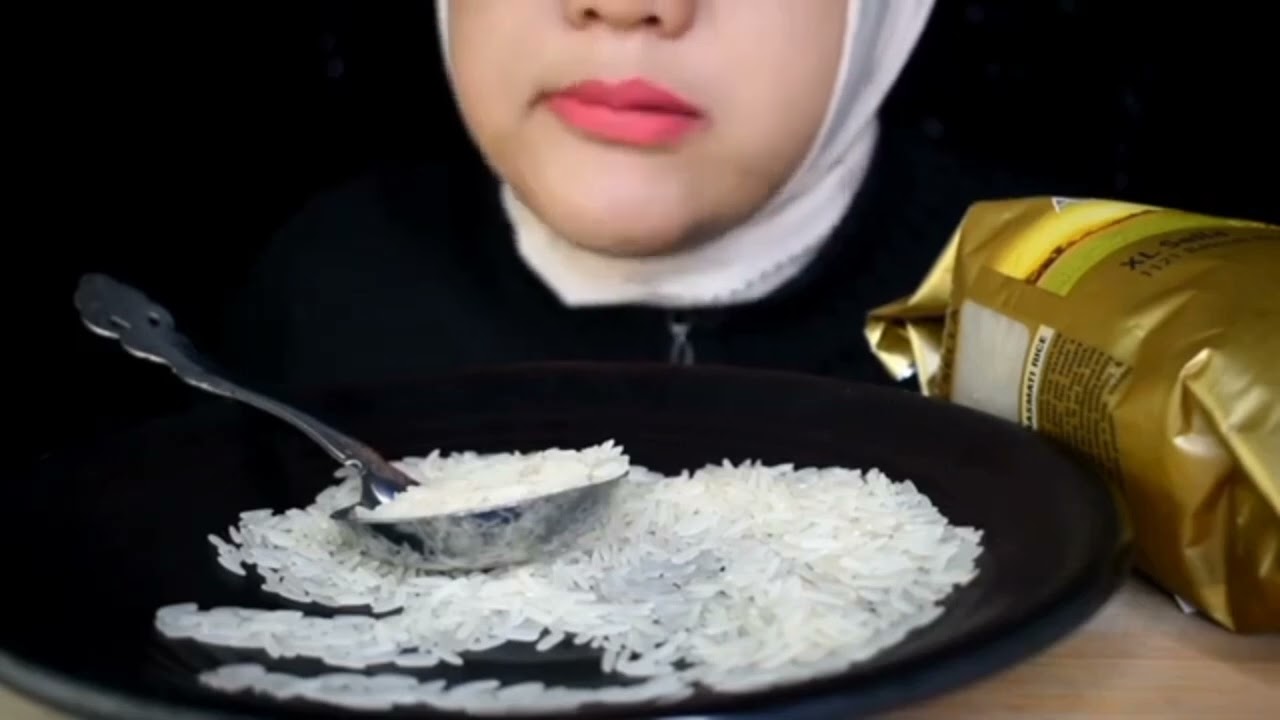 ASMR RAW RICE EATING||KOMPILASI MAKAN BERAS MENTAH MOGHUL DAN ALISHAN||KIKI ASMR DAN ERR CHANEL