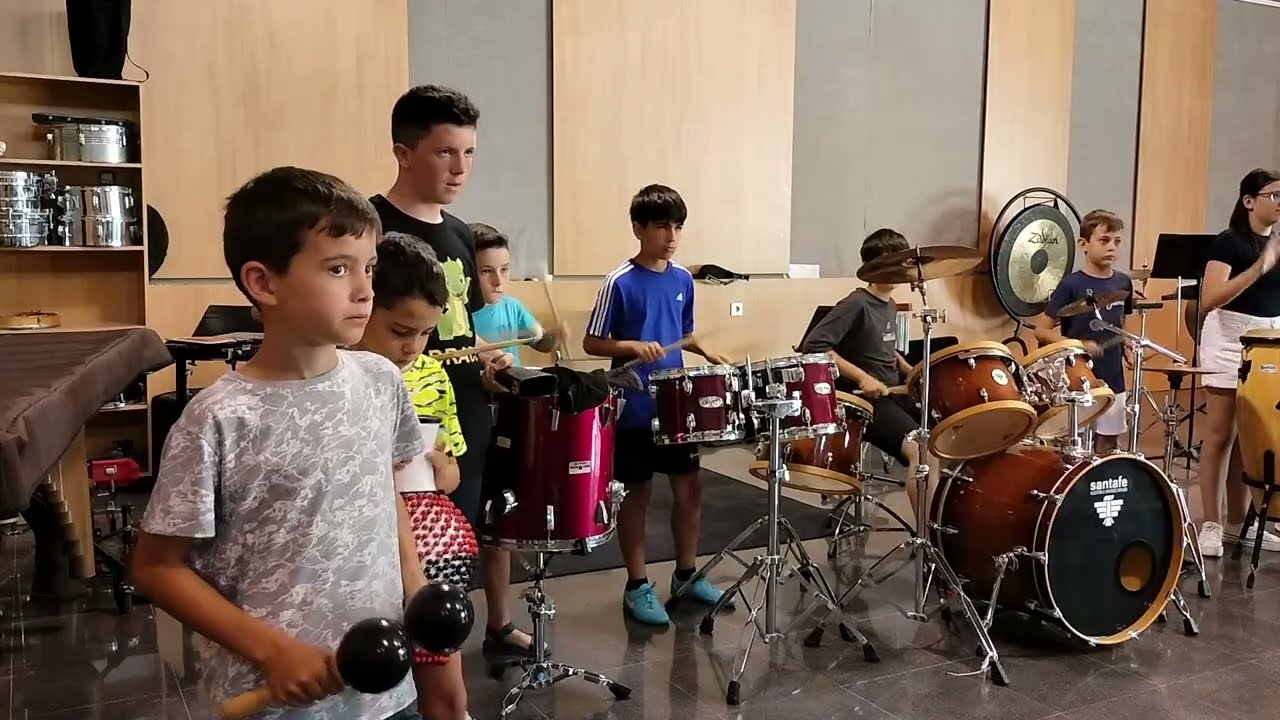 Muchachos, ahora nos volvimos a ilusionar - Percusión