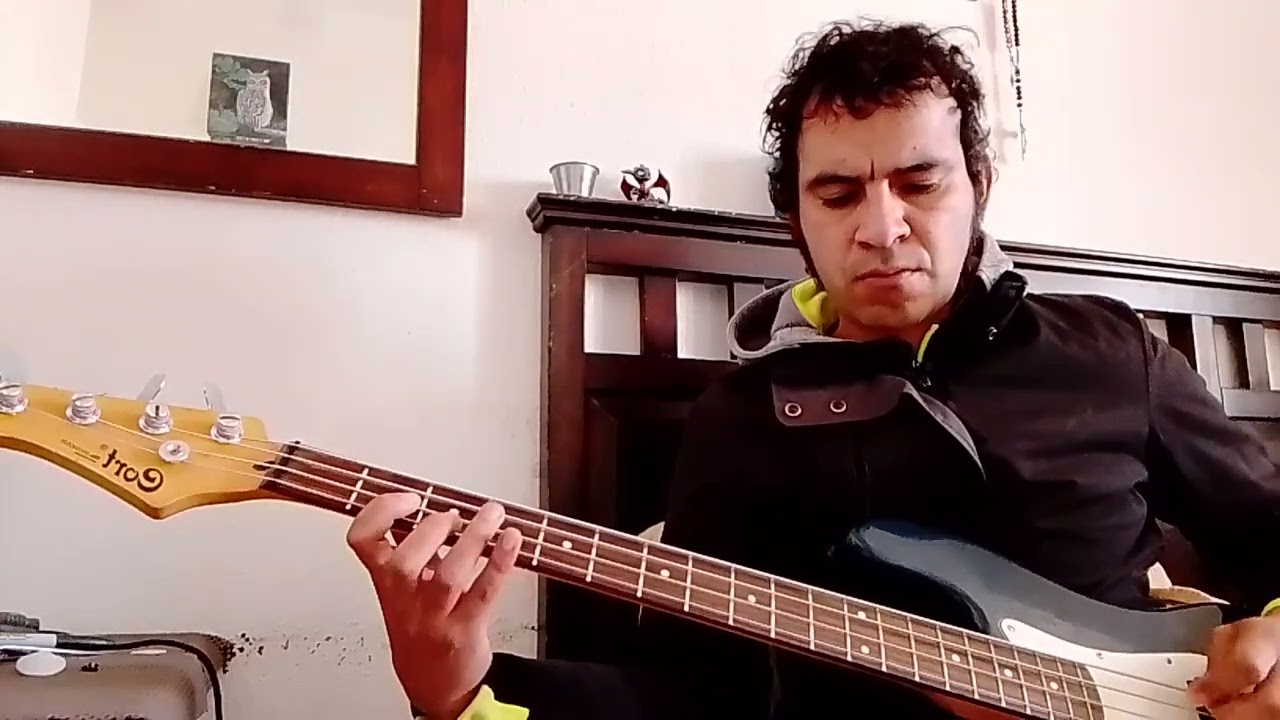 Michael Jackson - beat it - bass cover 