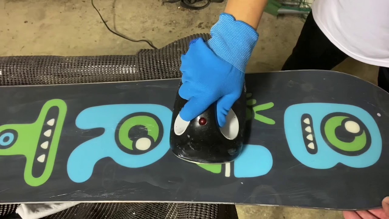 自分のスノーボードは自分でメンテナンスしよう。子供でも出来るホットワックス