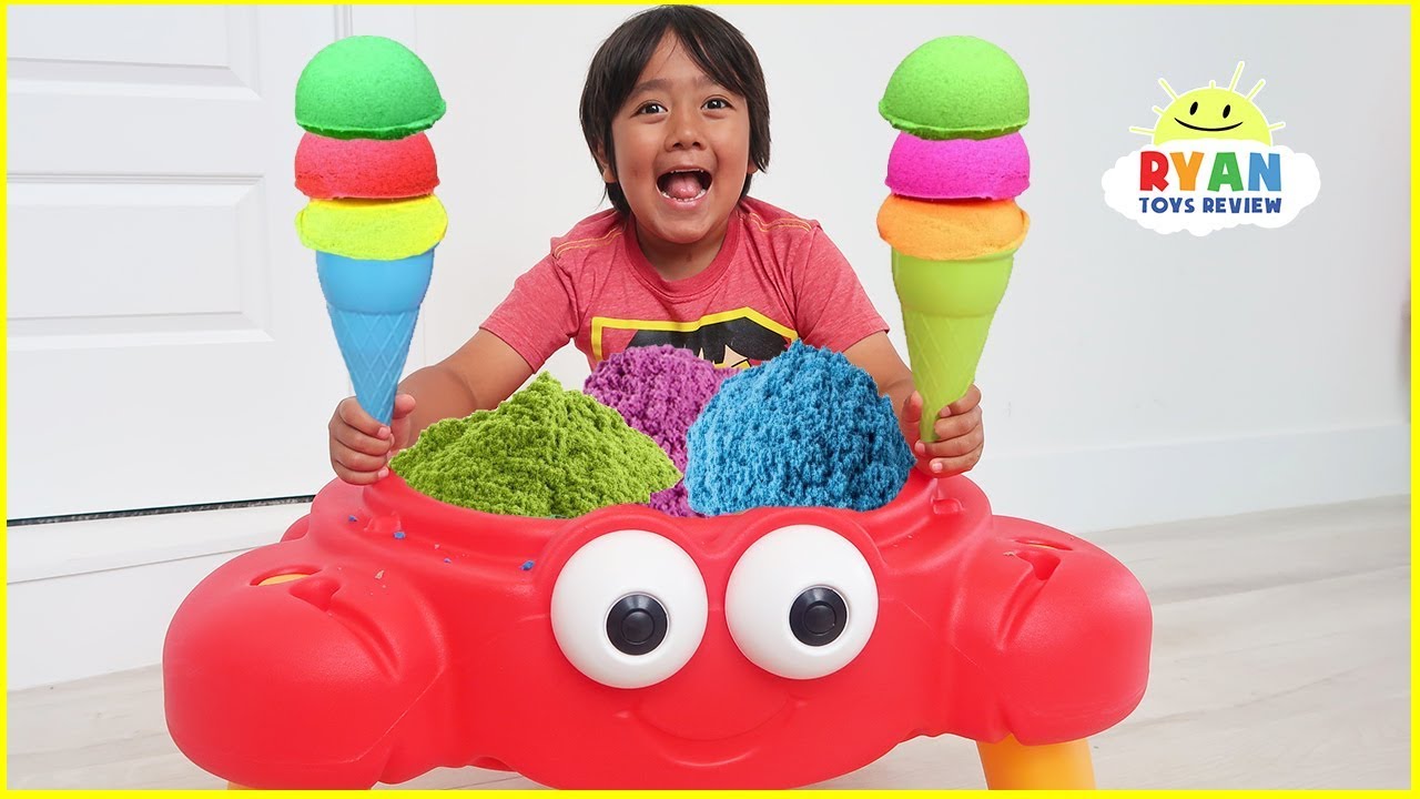 Ryan Pretend Play Selling Ice Cream Sand Toy from Crab Shop!!!