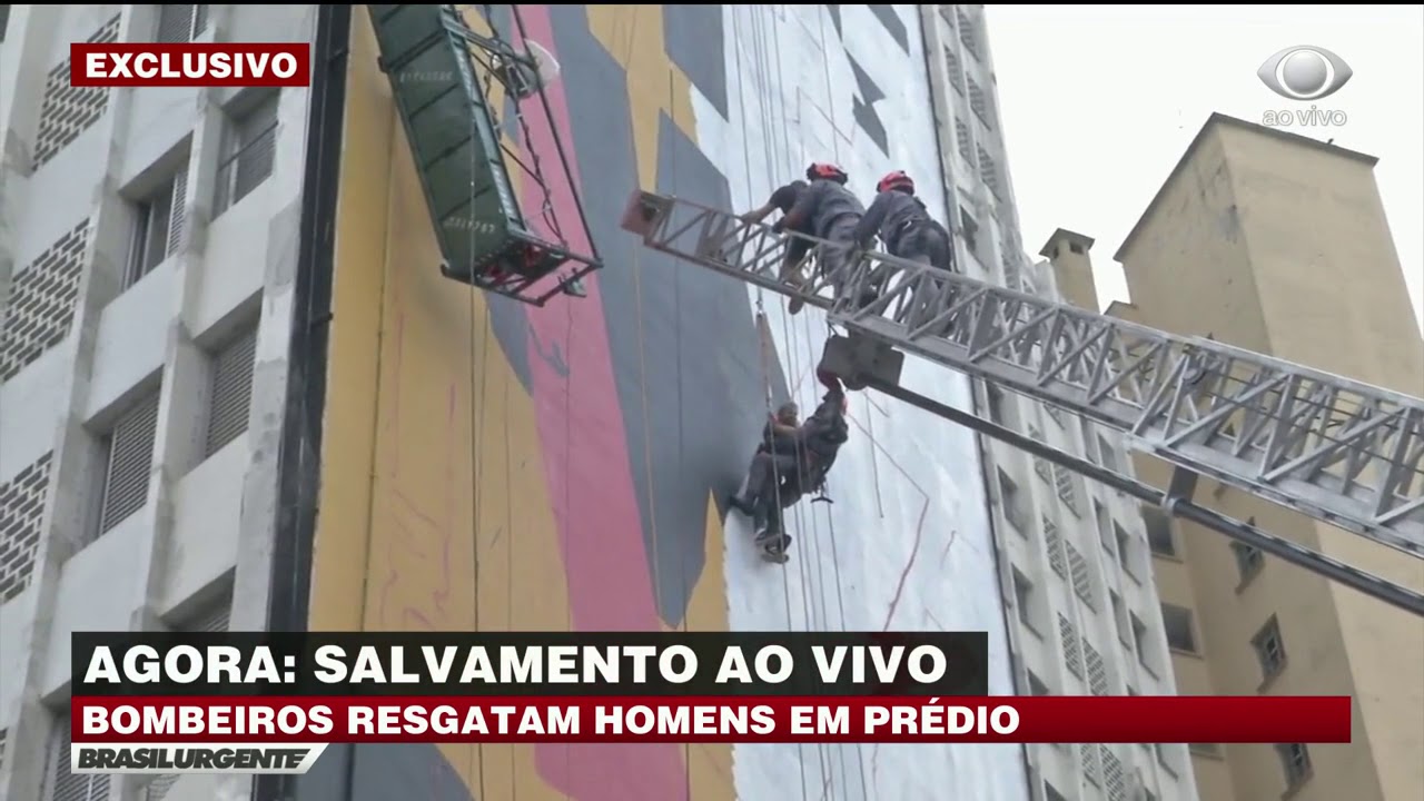 Bombeiros resgatam operários preso a 35 metros de altura