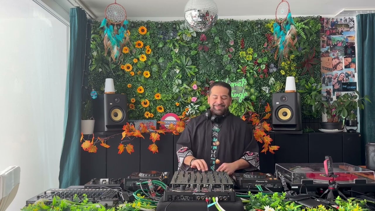 Roombass Lab    First Edition