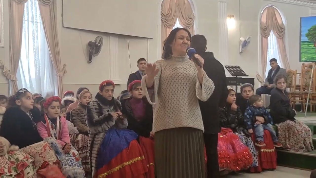 Рождество для всех  детей  табора  Королево, в церкви,   Служение Freundeskreis.