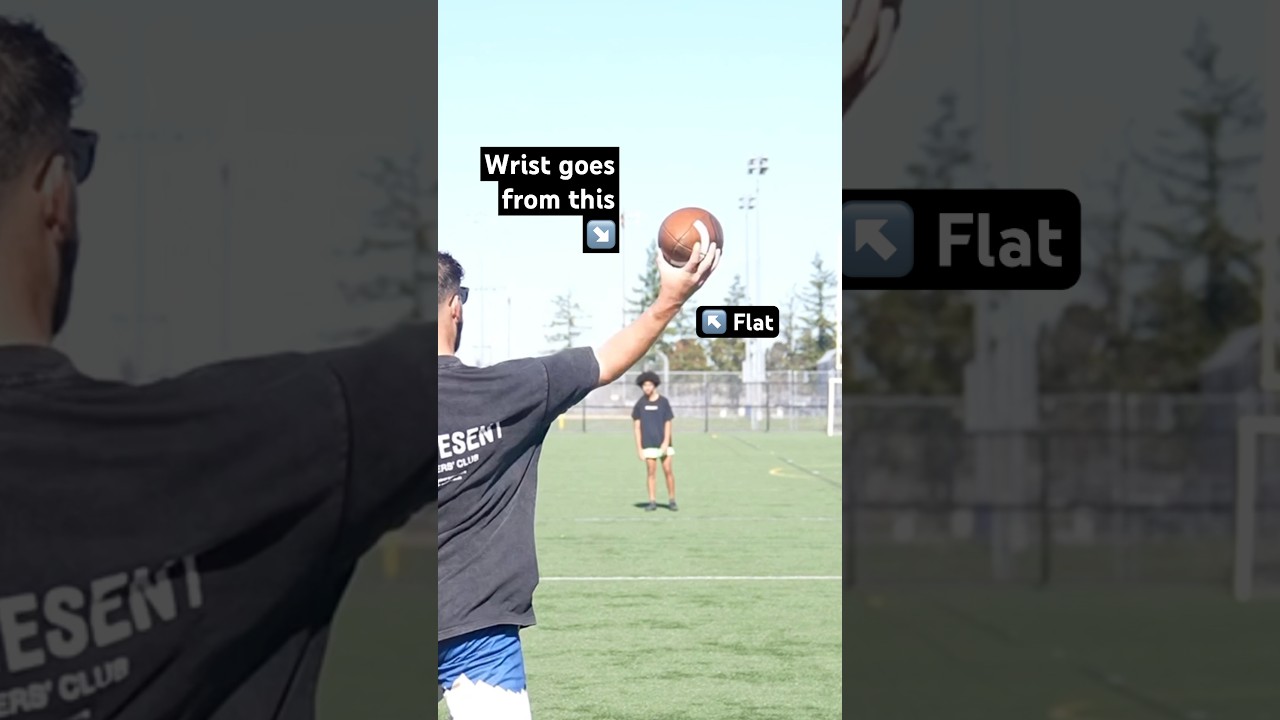 HOW TO THROW A PERFECT SPIRAL 💯🏈 #qb #football