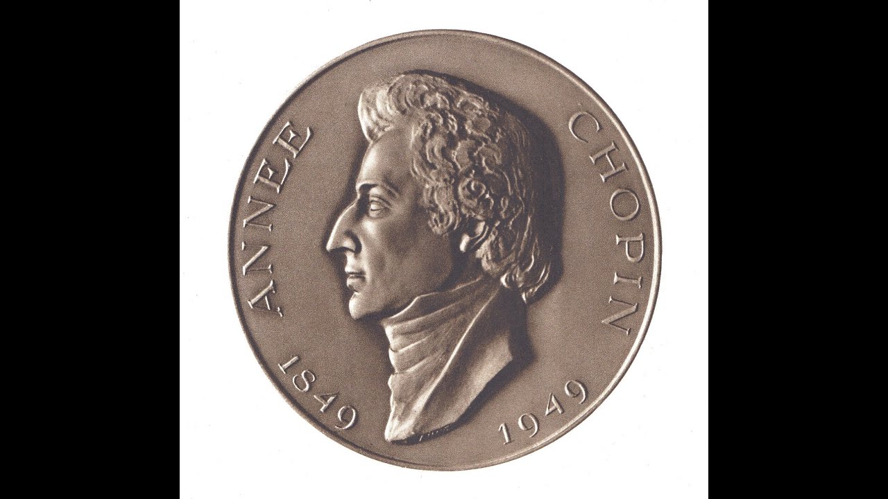 Chopin's Etude opus 25 no. 2 in F minor: A Historical Comparison