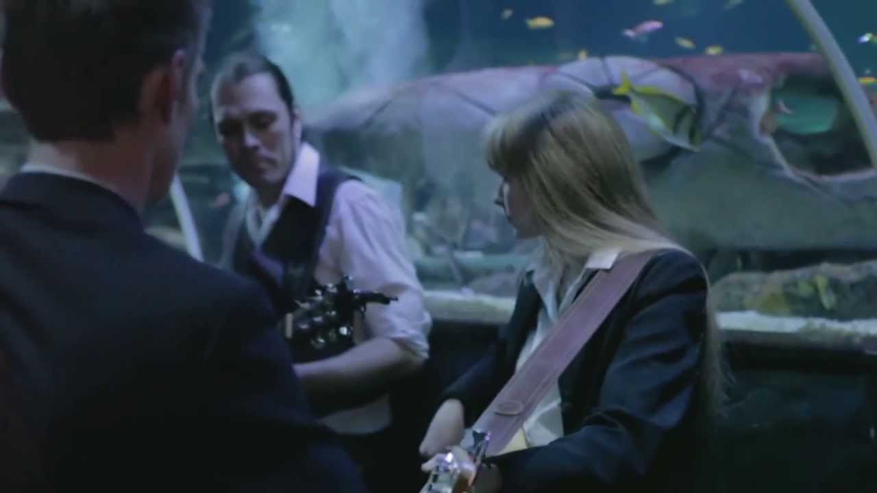 Off The Record: Harmaja - Piiloistaan Laulaa