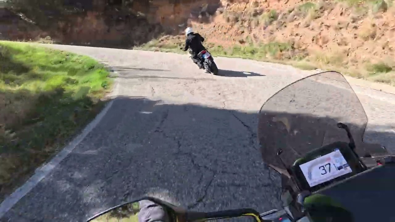 Honda CB750 Hornet Yamaha MT09 St Llorenç de Morunys a Coll de Port C-462