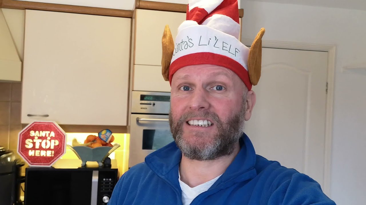 Festive Pigs In Blankets Pizza | ALDI | New | Food Review