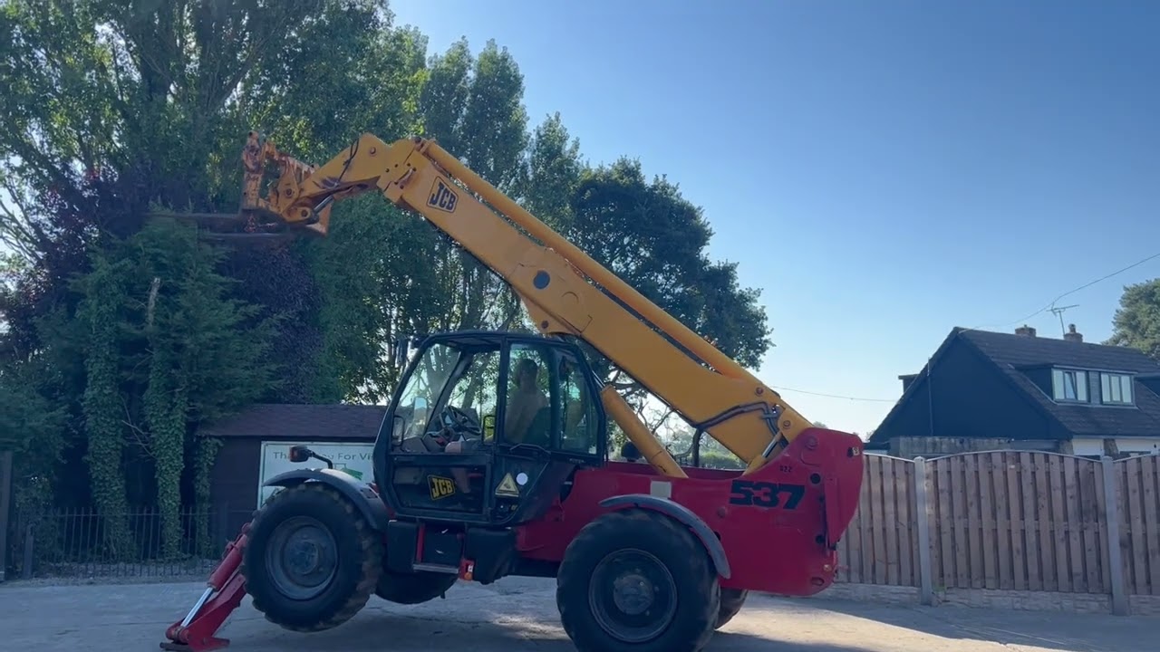 JCB 537-135 4WD TELEHANDLER * 5735 HOURS * C/W PALLET TINES FOR SALE