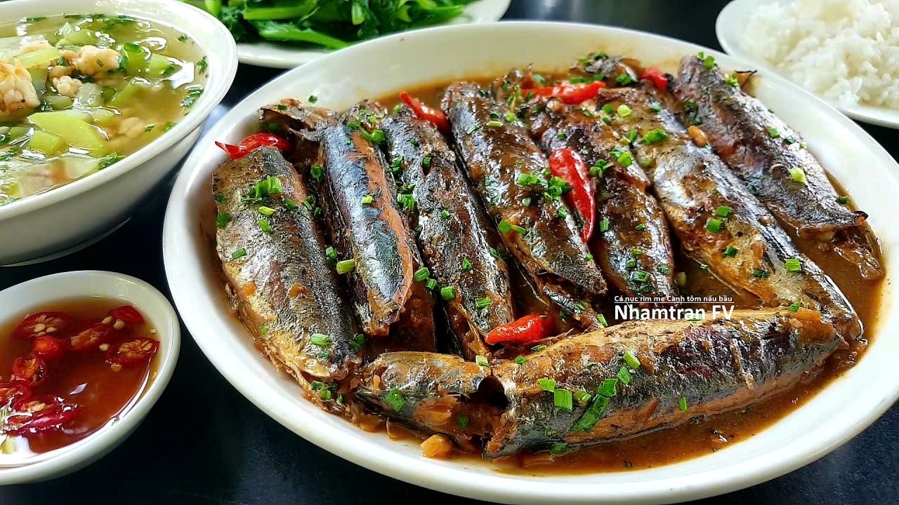 CÁ NỤC RIM ME Canh bầu nấu tôm mâm cơm gia đình dễ nấu vô cùng ngon | Nhamtran FV