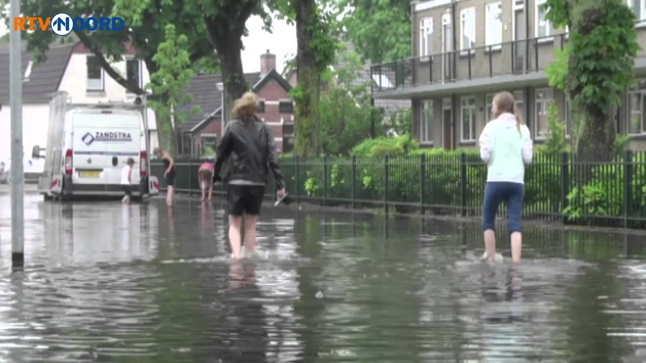 Centrum Winschoten blank door wolkbreuk - RTV Noord