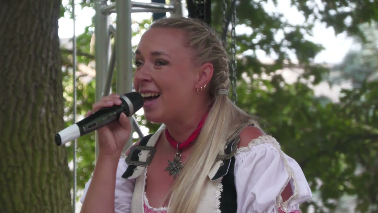 CLAUDIA I KASIA  CHWOŁKA  JASIEŃ 2021
