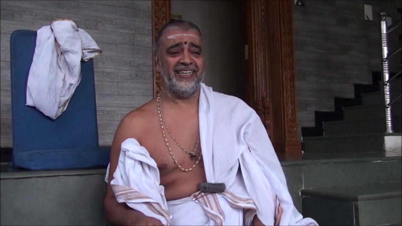 Experience With Maha Periyava By : Sri Jambunatha Ghanapadigal