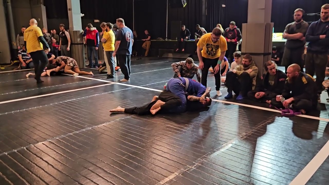 Sunshine & Submissions blue masters below 180 Gi Zack