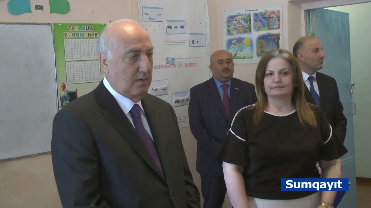Sumqayit seher icra hakimiyyetinin bascisi Zakir Ferecov 15 nomreli  mektebde olub.12.04.2019