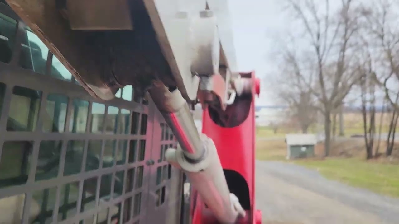 Running and Operating Video for a Takeuchi TL250