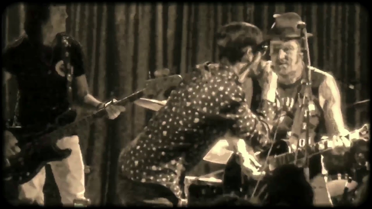 Johnny B. Goode - Chris Cheney & Phil Jamieson with the Phil Para Band