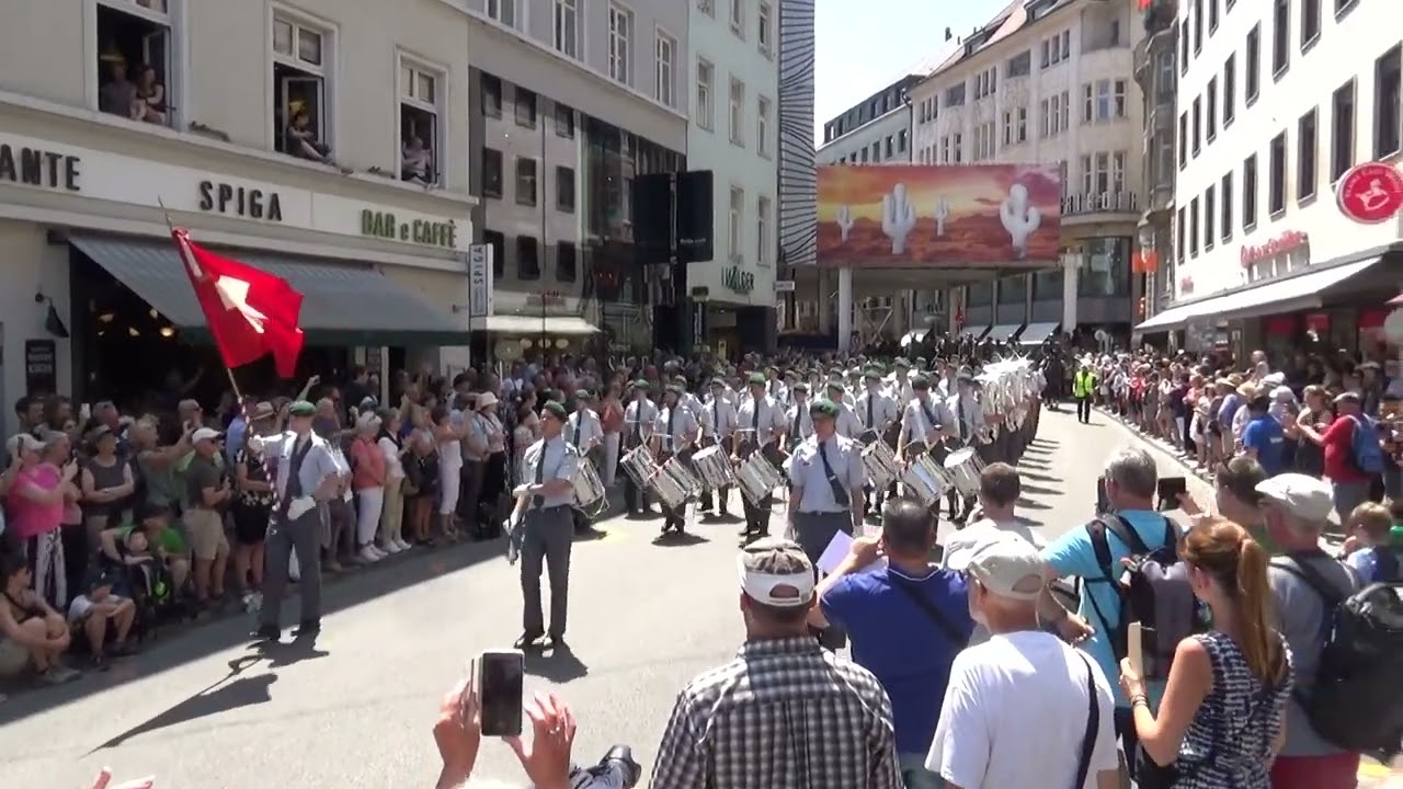 Rekrutenspiel Schweiz Basel Tattoo Parade 2023